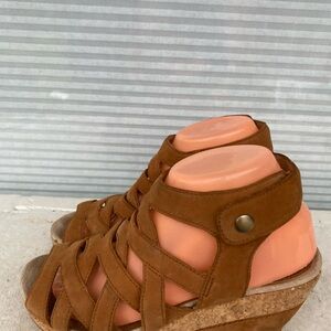 Dansko Cecily Caged Women’s Brown Strappies Wedge Sandals Size 38